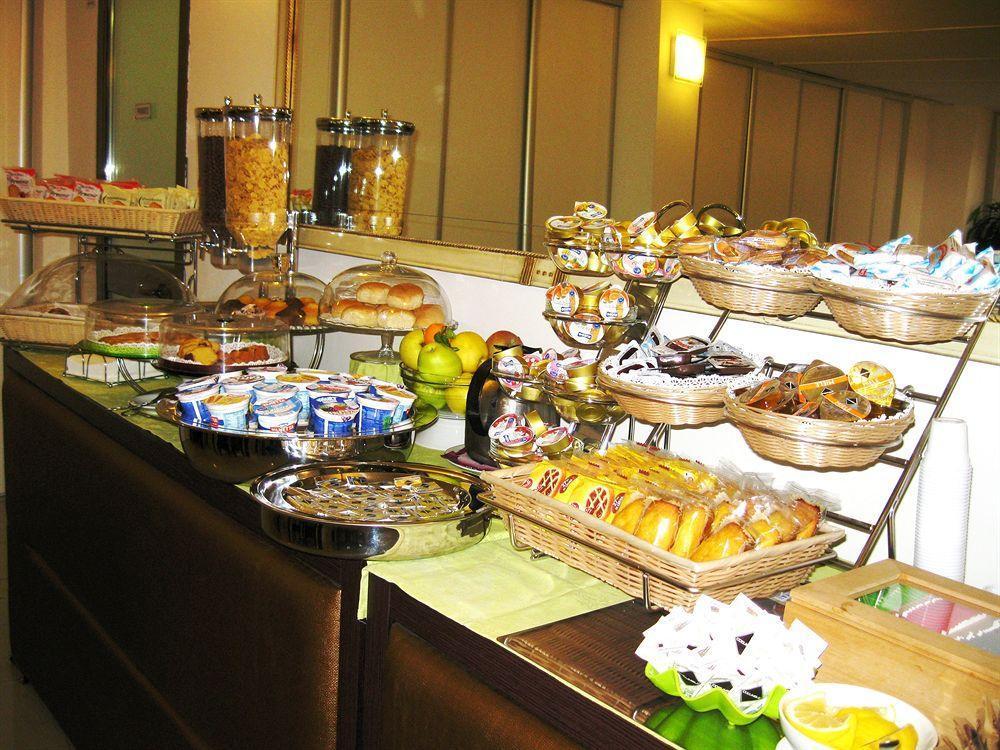 Hotel Darival Nomentana Рим Экстерьер фото